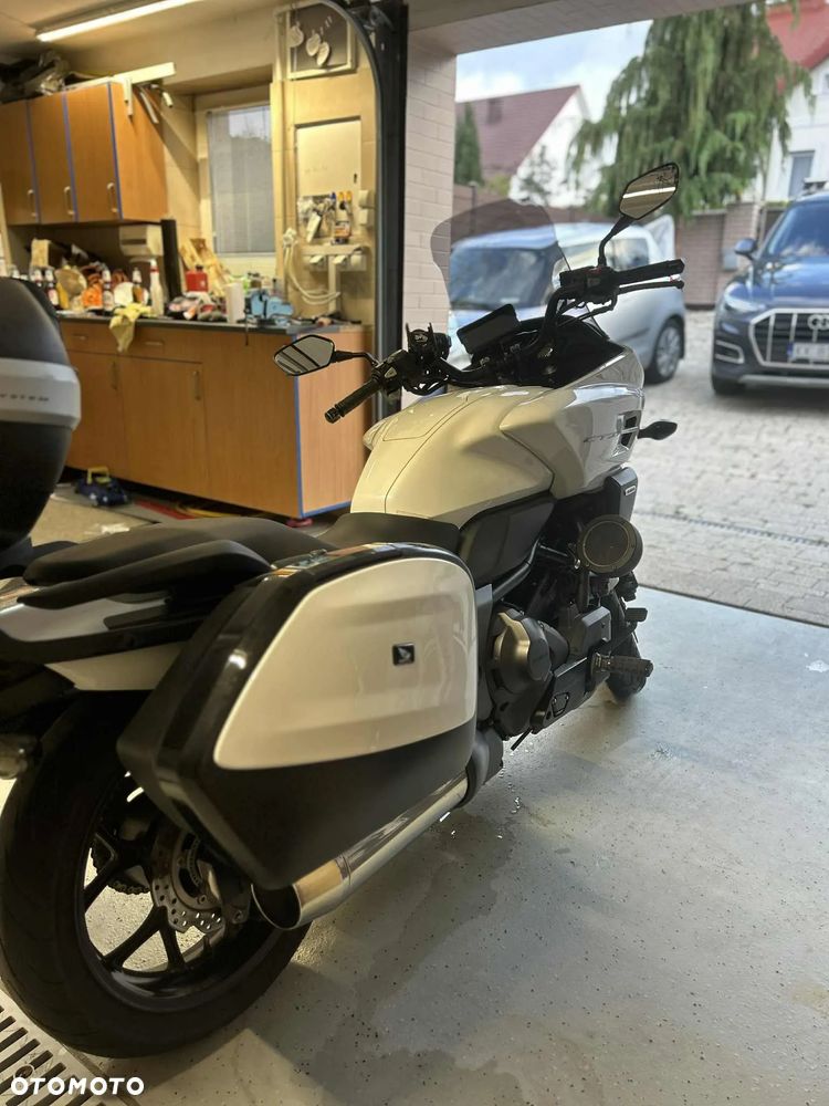 Honda CTX - 3