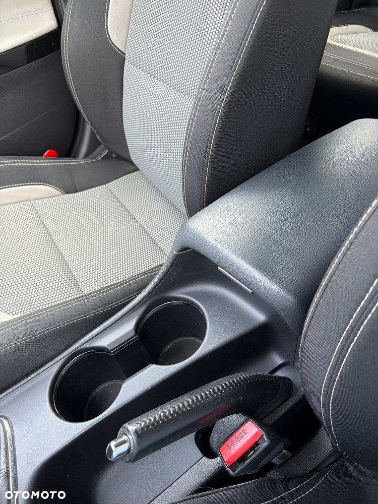 Kia Ceed 1.6 GDI Business Line - 17