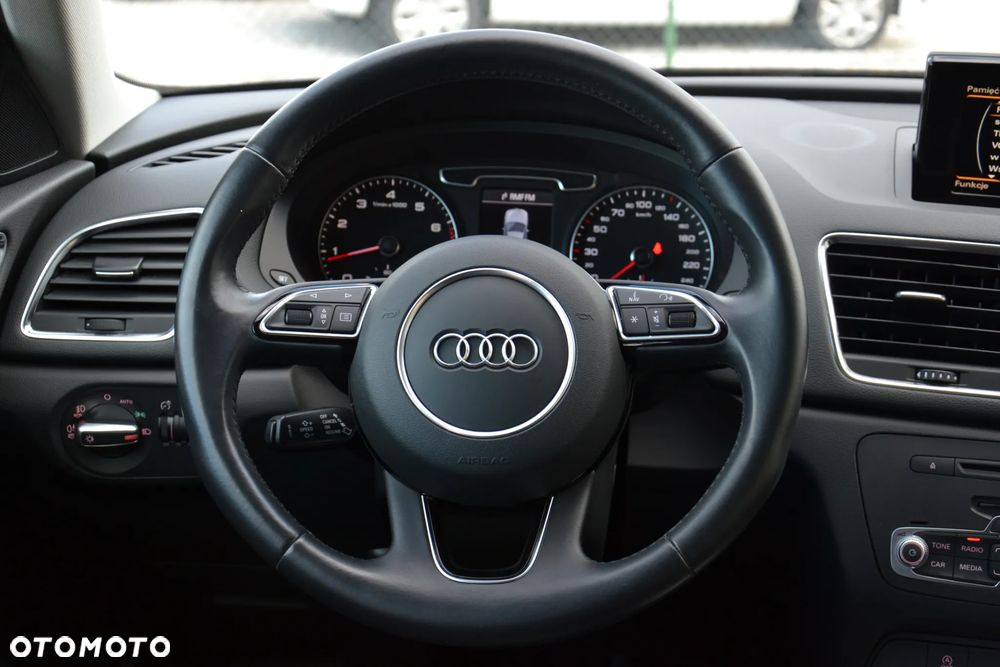 Audi Q3 1.4 TFSI Design S tronic - 24