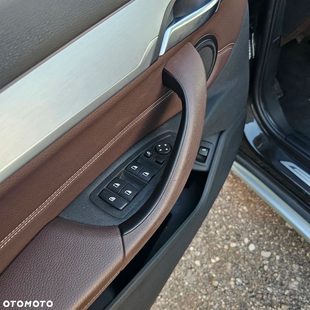 BMW X1 xDrive20i xLine sport - 6