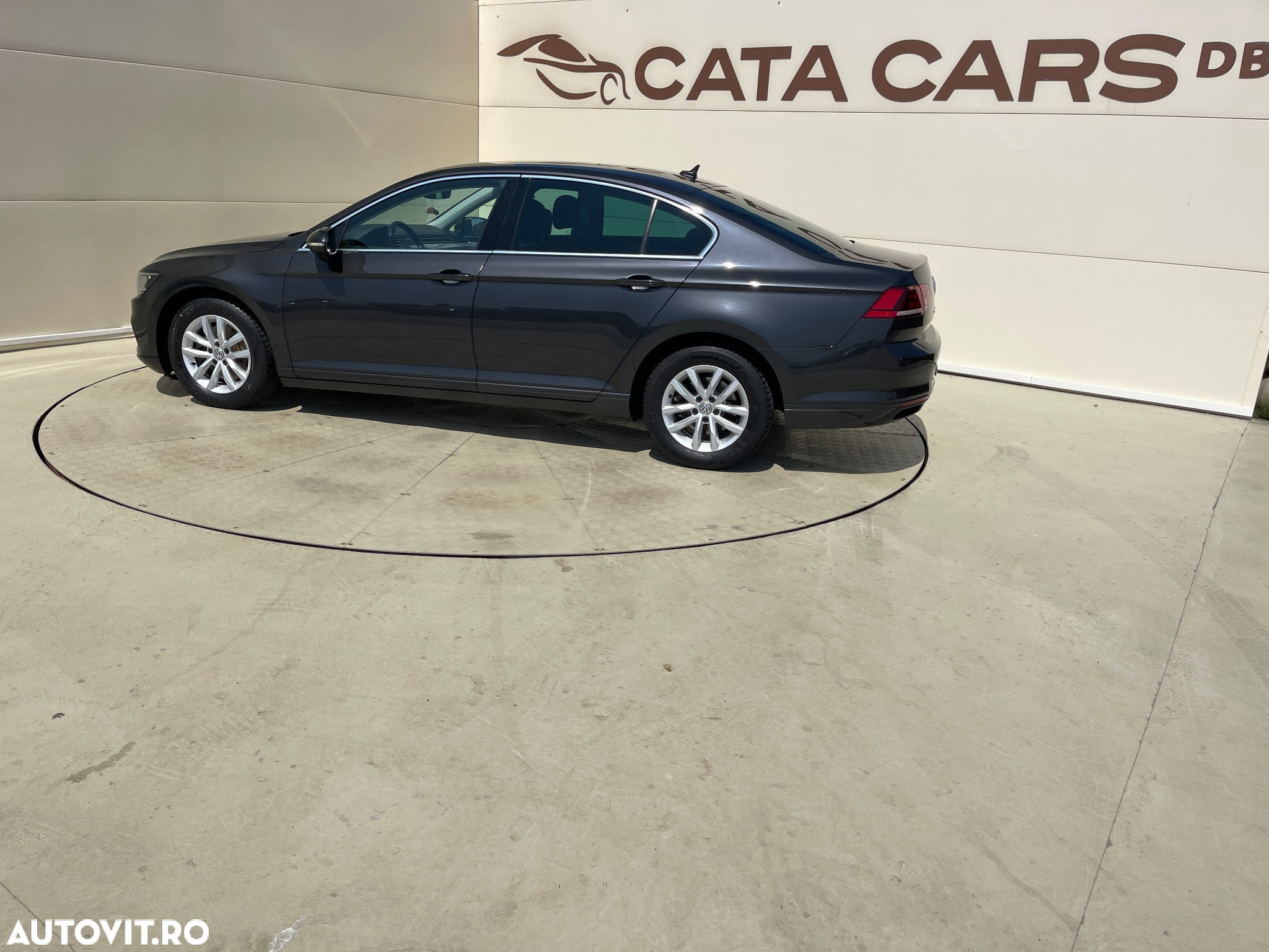 Volkswagen Passat - 9