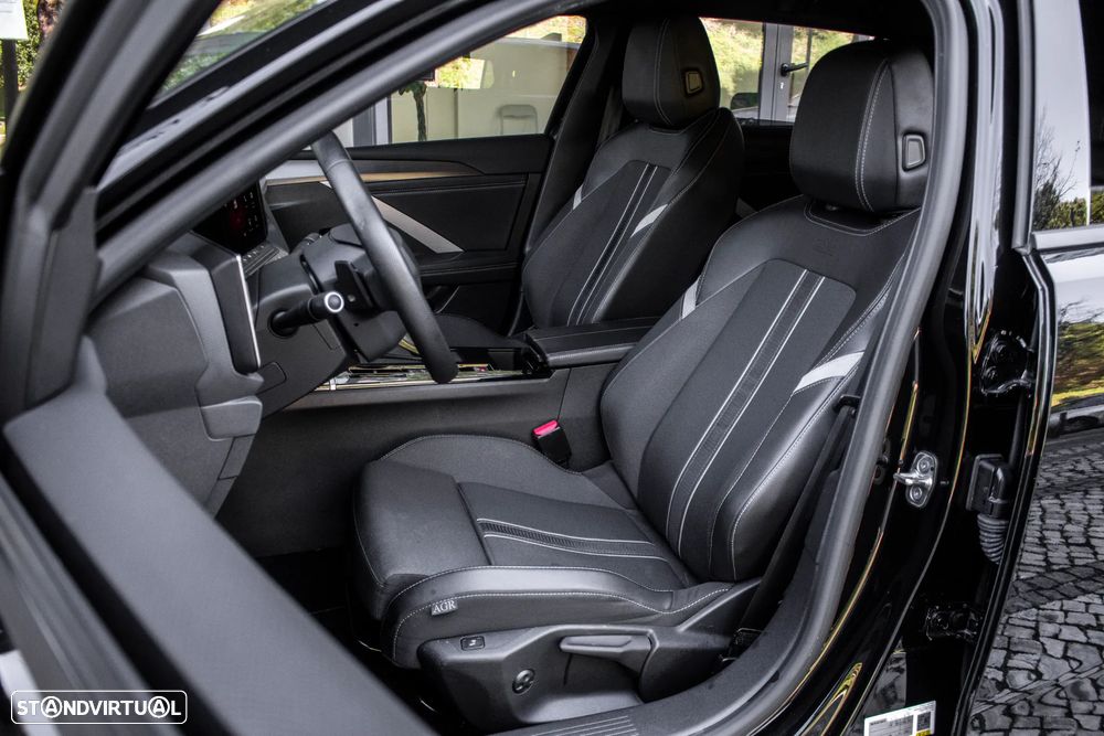 Opel Astra Sports Tourer 1.2 Turbo Auto GS Line - 25