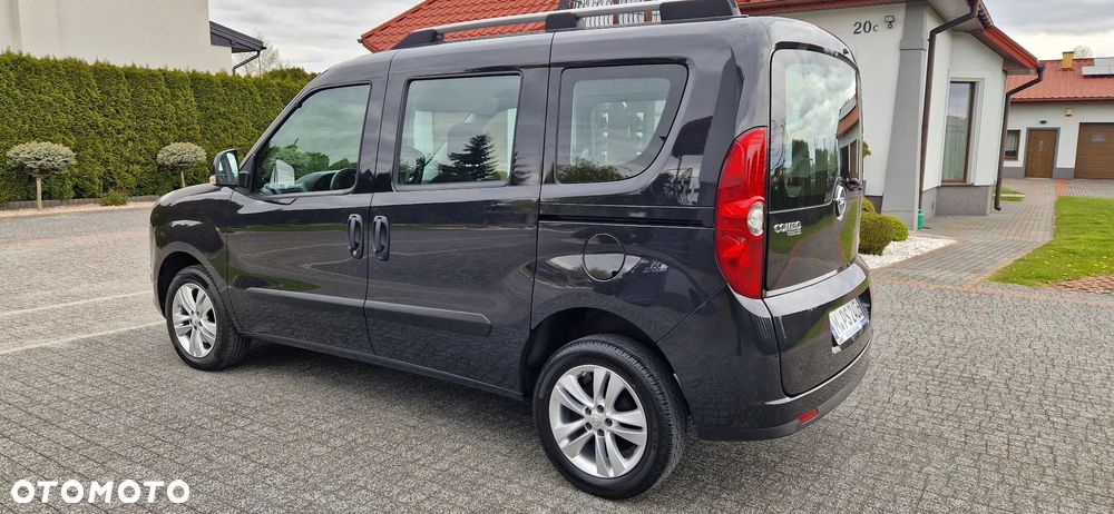 Opel Combo 1.4 T Cosmo Eu6 - 6