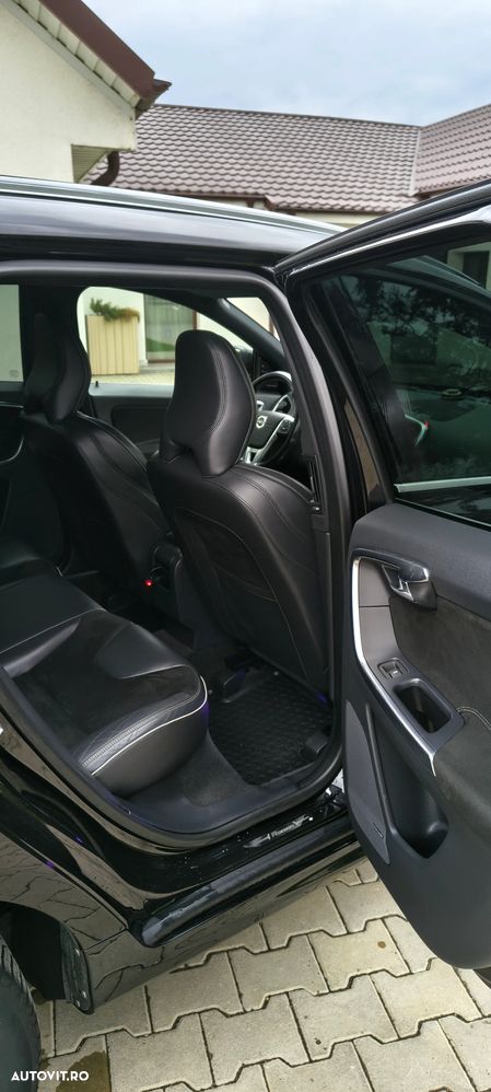 Volvo XC 60 D5 AWD Aut. RDesign - 29