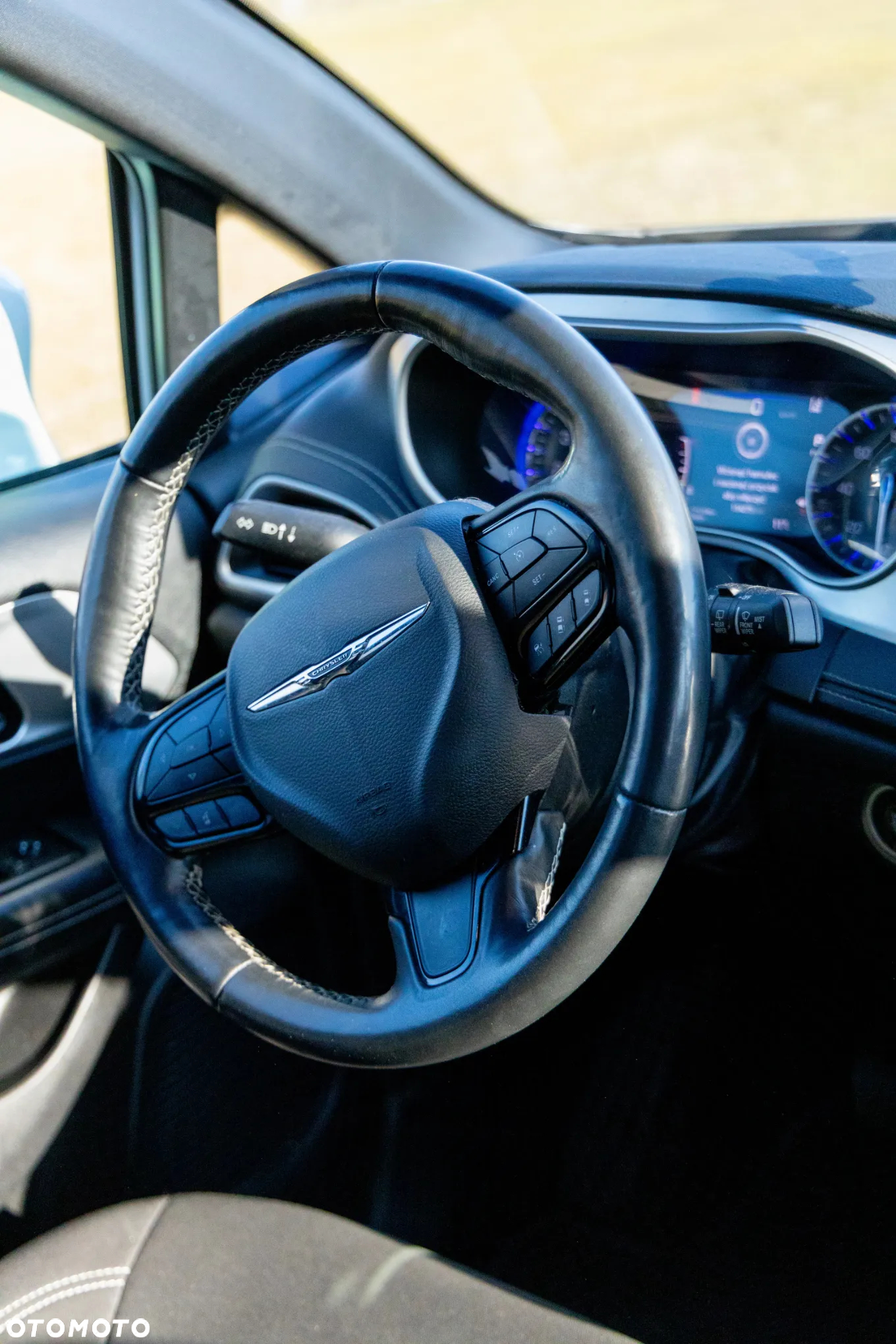 Chrysler Pacifica - 9