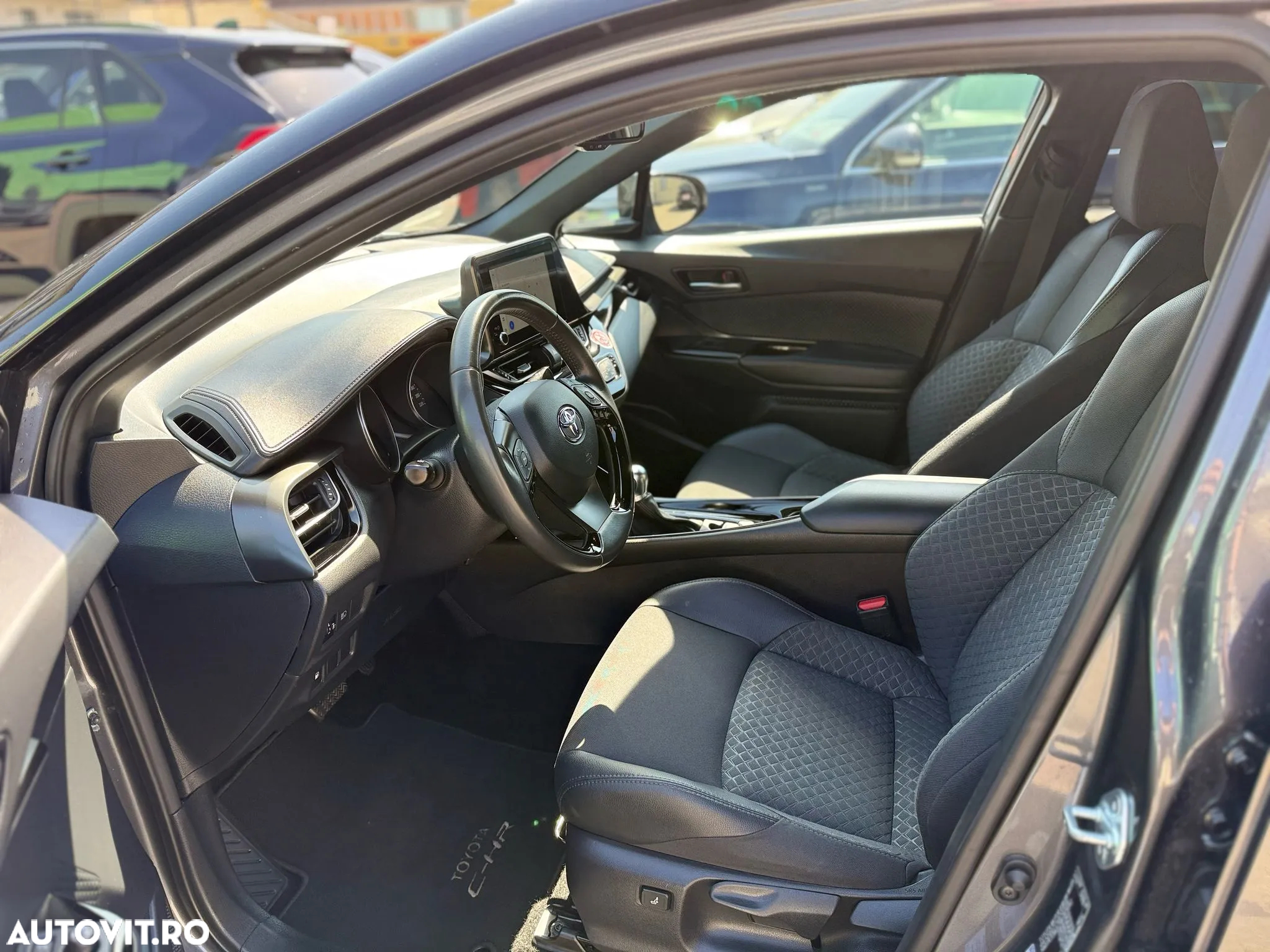 Toyota C-HR 1.8 HSD 122 CP 4x2 CVT Cult - 17