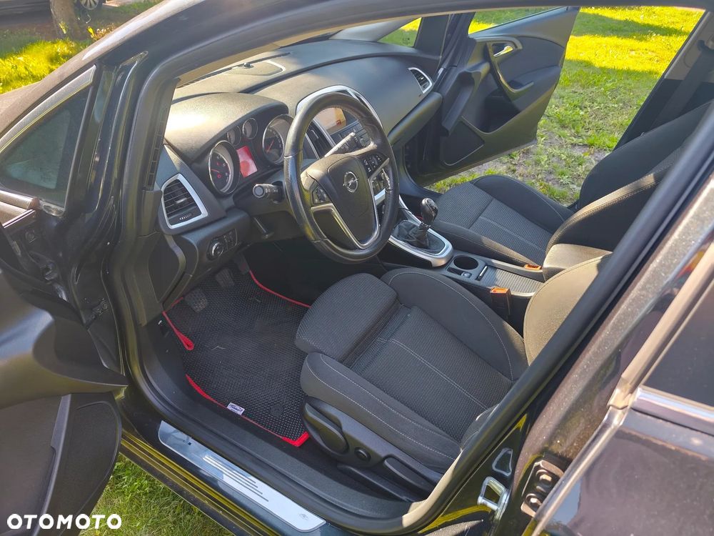 Opel Astra 2015 photo 4