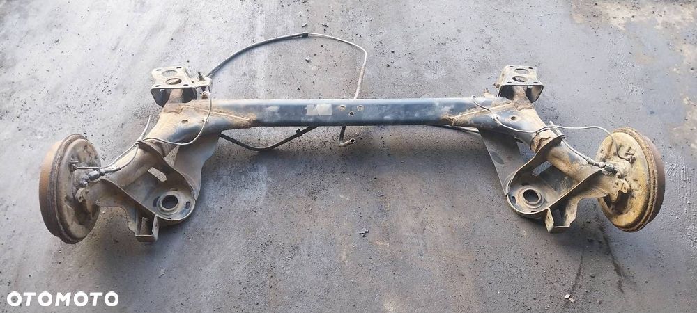 BELKA OŚ ZAWIESZENIA TYŁ BĘBNY Z ABS SKODA OCTAVIA I HB 5D - 1