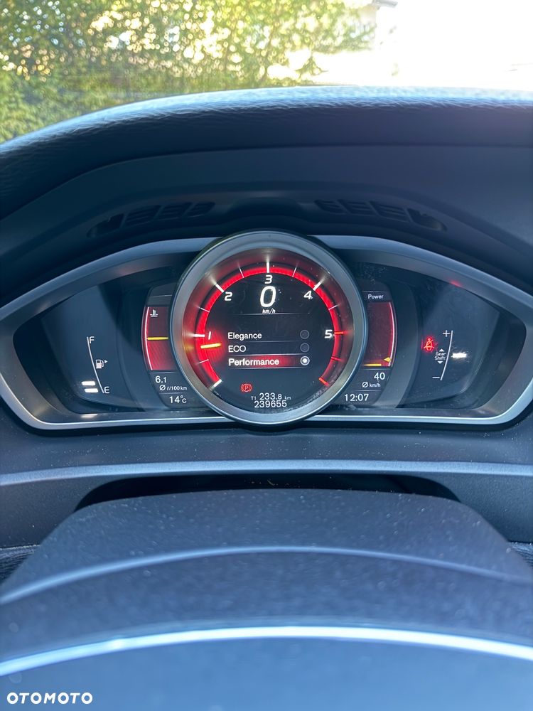Volvo V40 D3 Momentum - 22