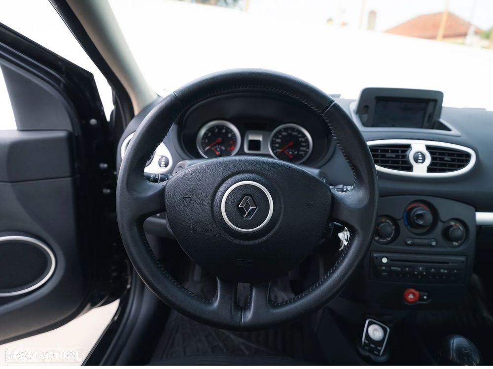 Renault Clio 1.2 16V Dynamique - 22