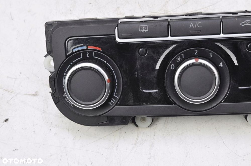 VOLKSWAGEN PASSAT B7 PANEL NAWIEWU 5HB011292-00 - 2