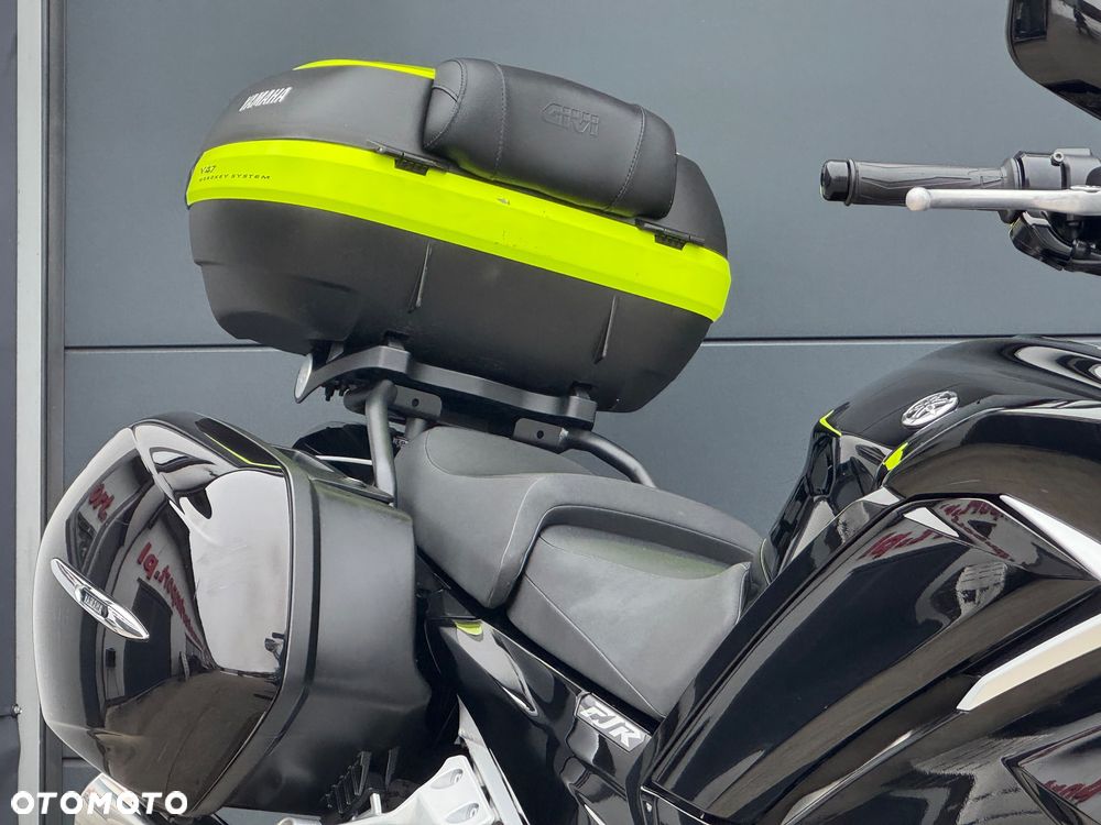 Yamaha FJR - 6