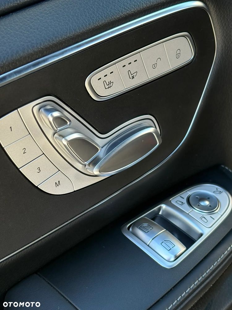 Mercedes-Benz Klasa V 300 d Avantgarde 9G-Tronic (d³ugi) - 19