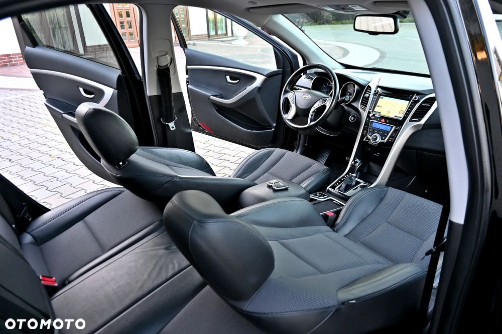 Hyundai i30 1.6 GDI DCT Premium - 28