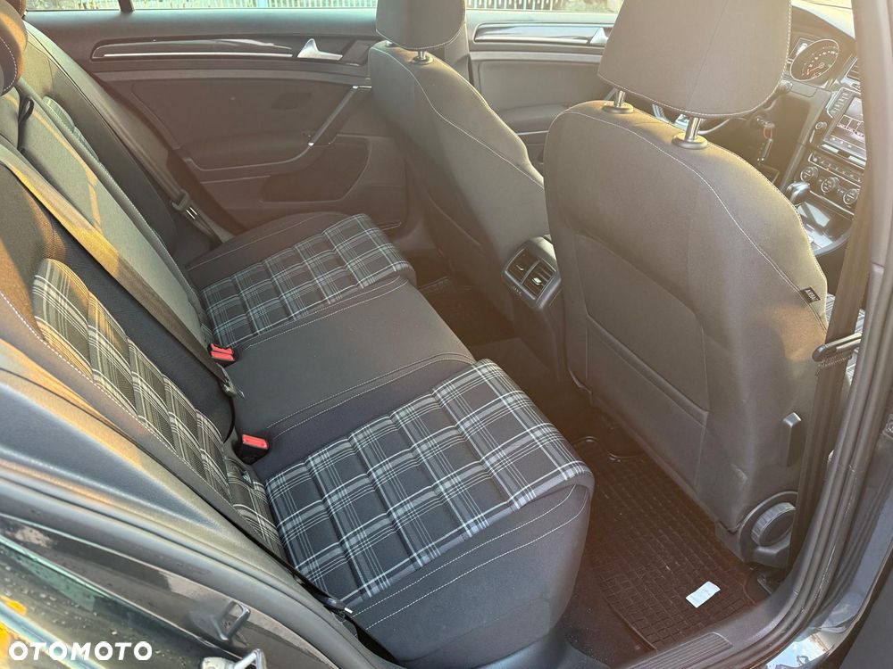 Volkswagen Golf GTD 2.0 TDI SCR DSG - 34