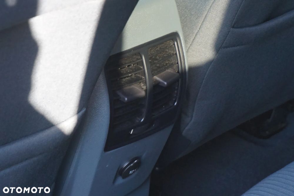 Ford C-MAX 2.0 TDCi Titanium - 17