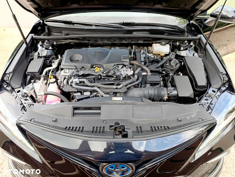 Toyota Camry 2.5 Hybrid Comfort CVT - 23