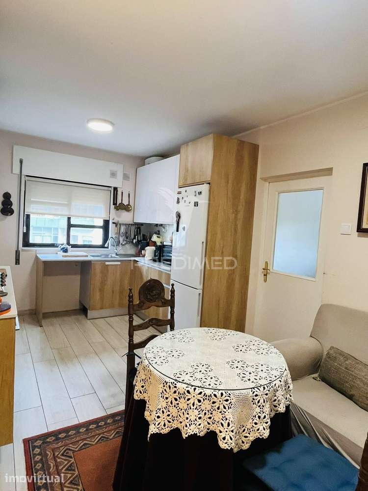 Apartamento T3+1 | Garagem, Logradouro e Arrecadação | Centro da Gu... - Grande imagem: 2/15