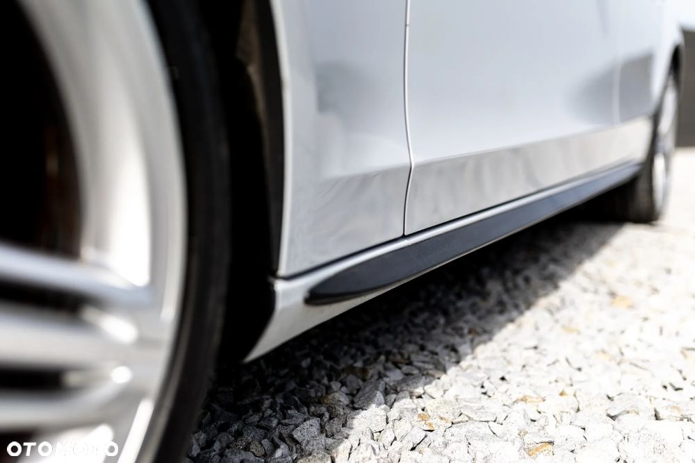 Audi A4 Avant 2.0 TDI ultra S tronic sport - 35