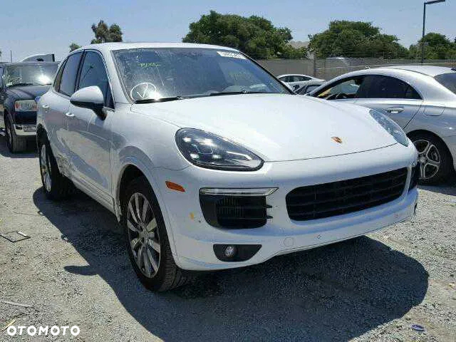 Porsche Cayenne S - 34