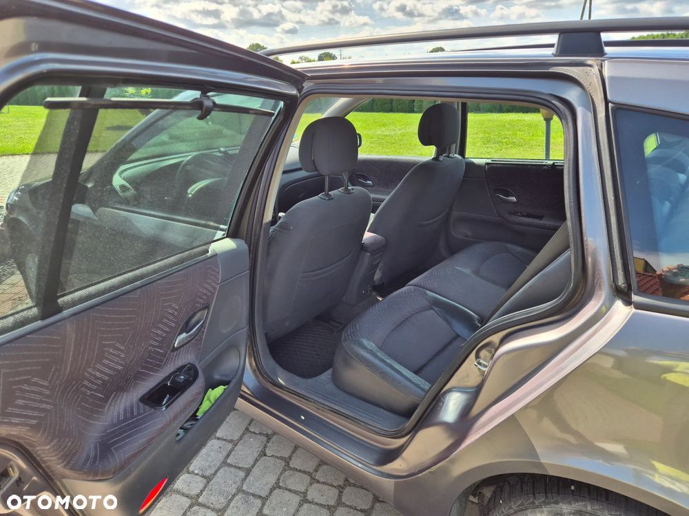 Renault Laguna 1.9 dCi Confort Expression - 9