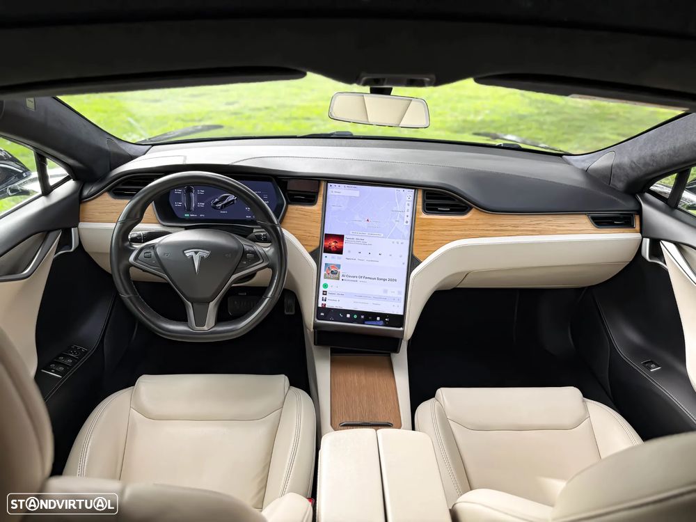 Tesla Model S Long Range - 17