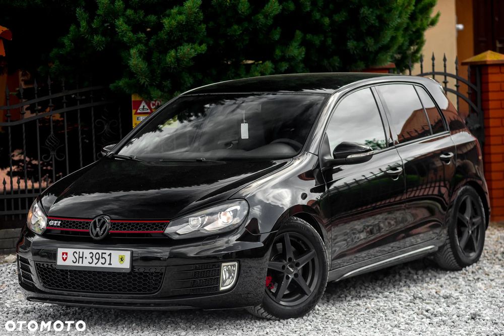 Volkswagen Golf 2.0 GTI adidas - 6