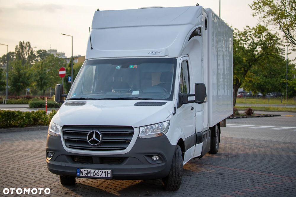 Mercedes-Benz 317 - 12