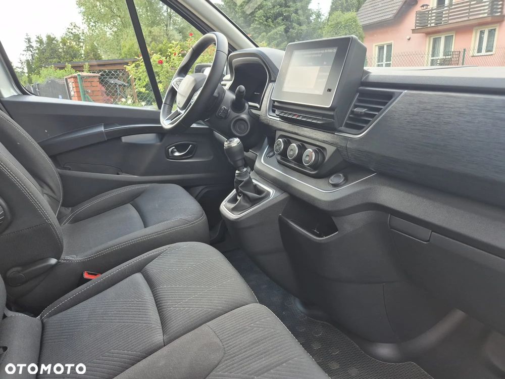 Renault Trafic - 11
