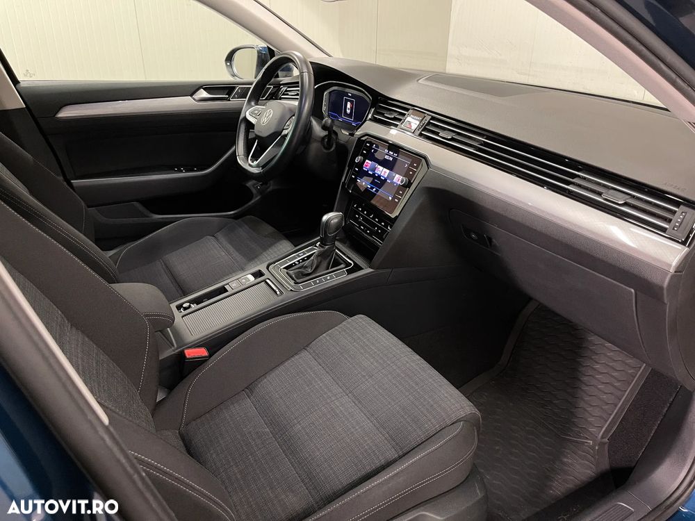 Volkswagen Passat 2.0 TDI DSG Comfortline - 11