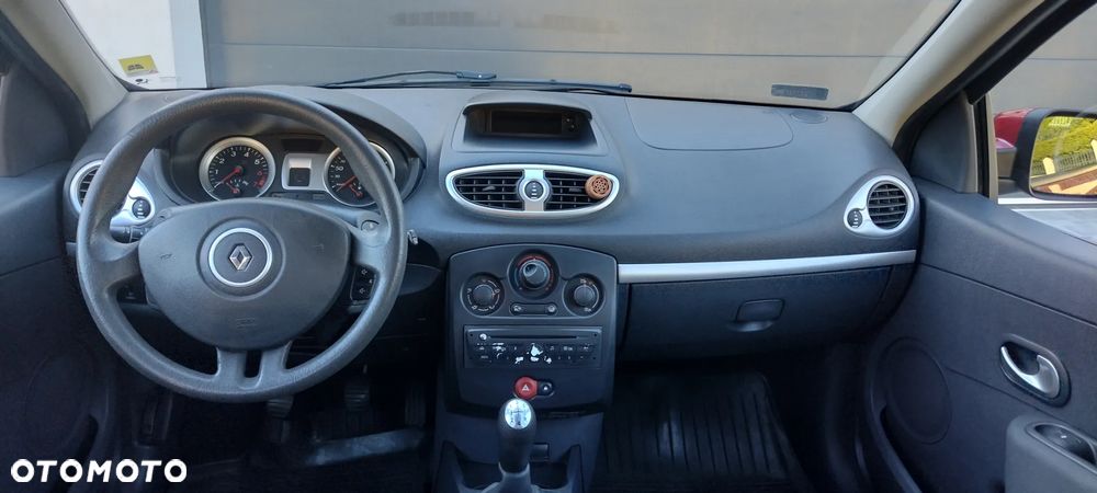 Renault Clio 1.2 16V Alize - 7
