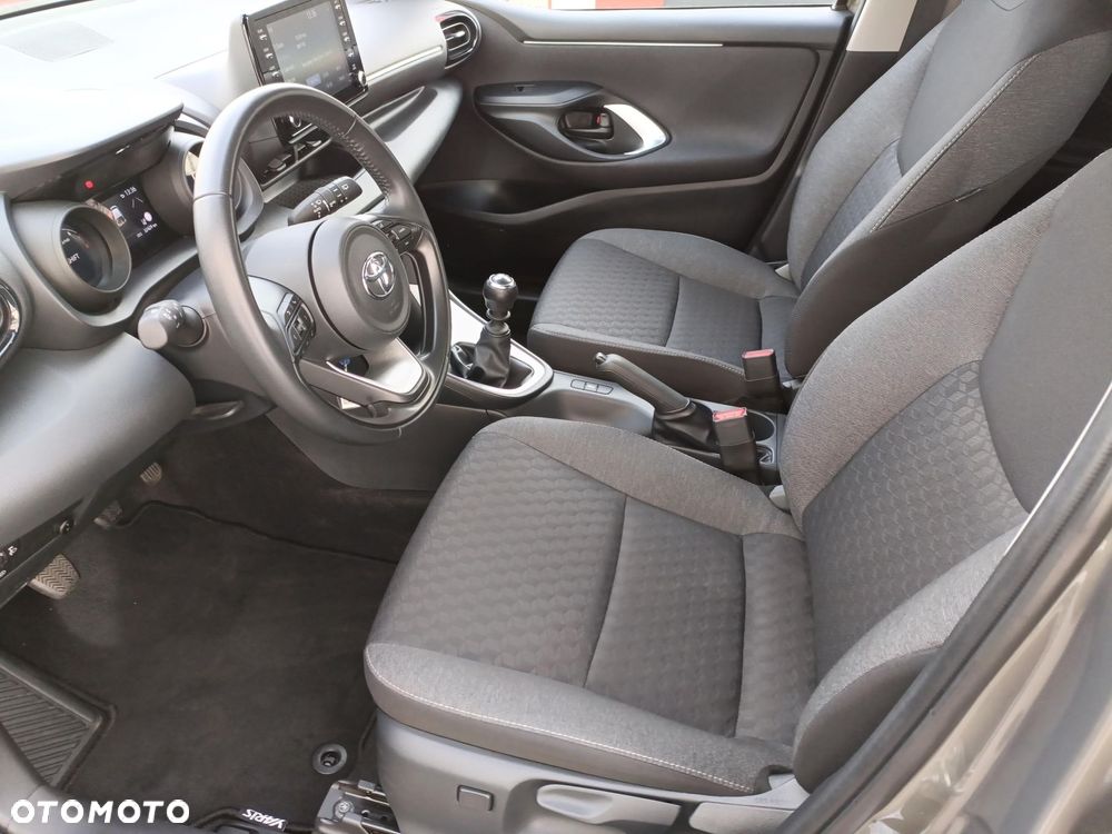 Toyota Yaris - 10