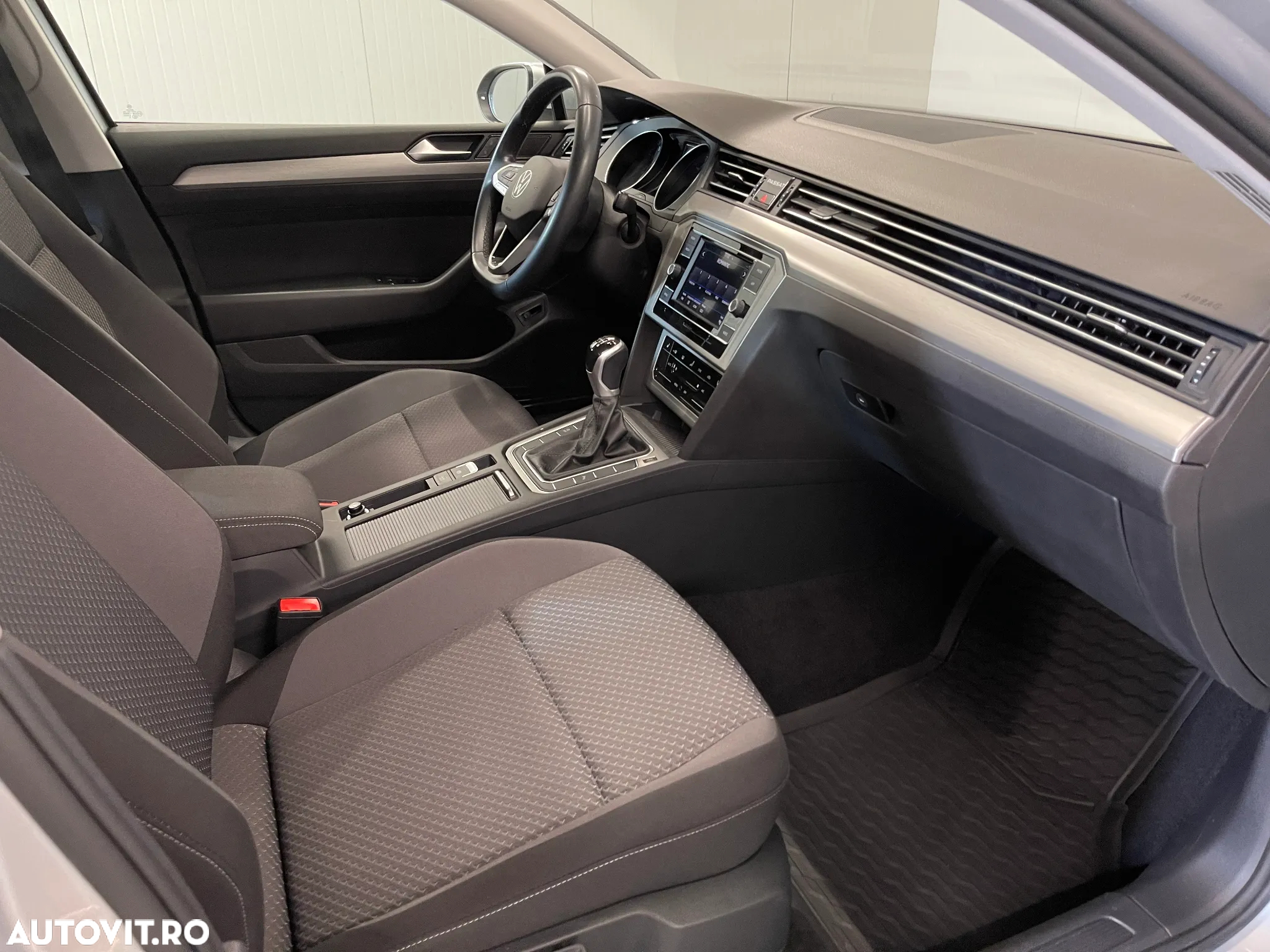 Volkswagen Passat 1.5 TSI ACT Advance - 10