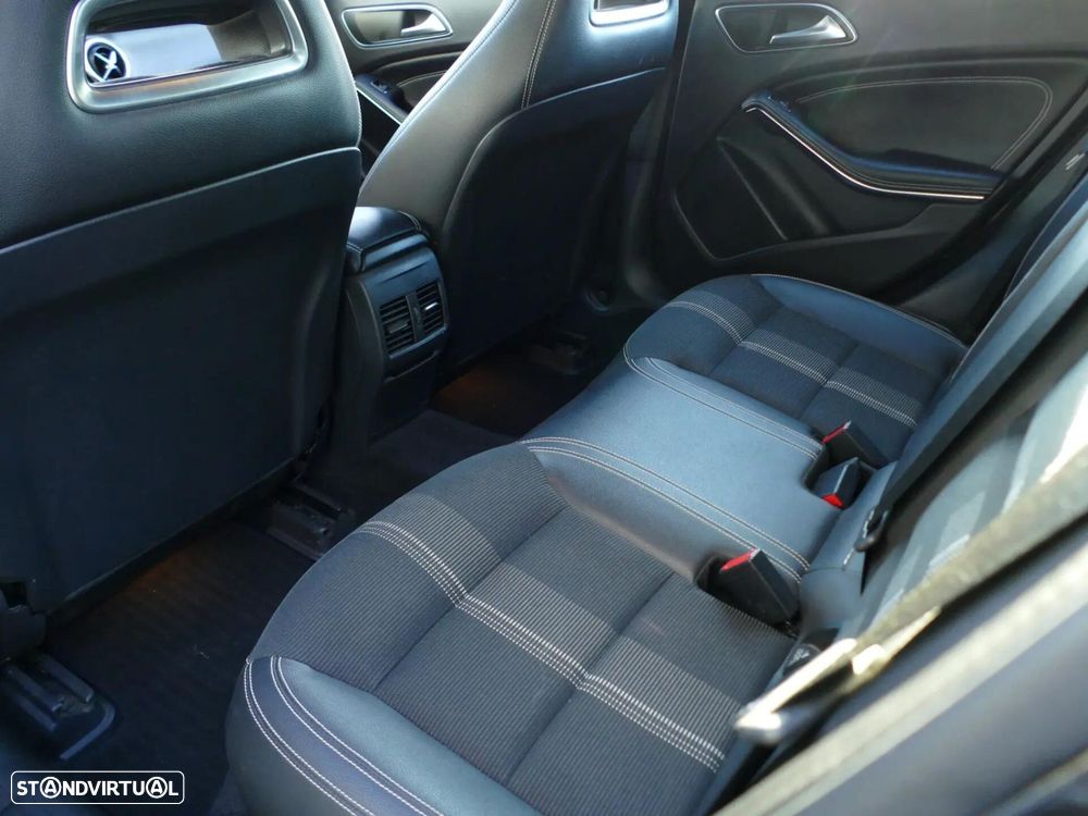 Mercedes-Benz A 180 CDi BE Edition Urban - 30