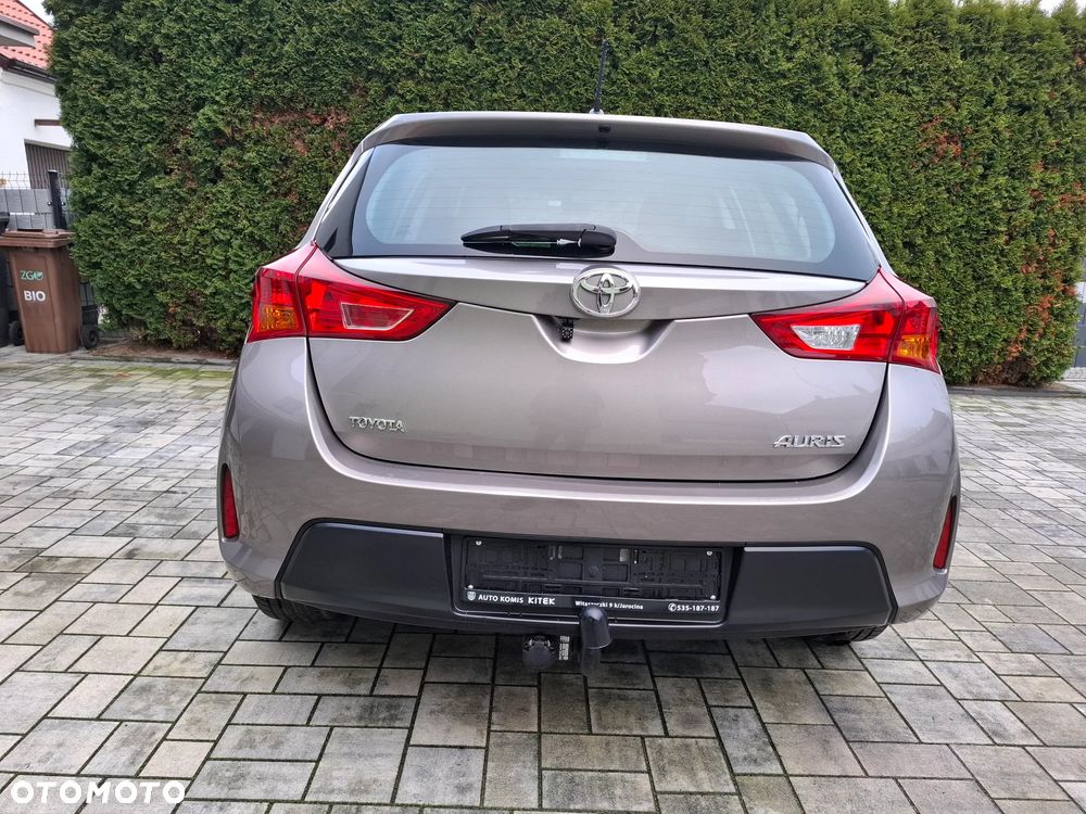 Toyota Auris 1.33 VVT-i - 10