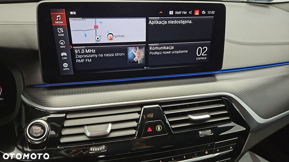 BMW Seria 5 540i xDrive mHEV - 19