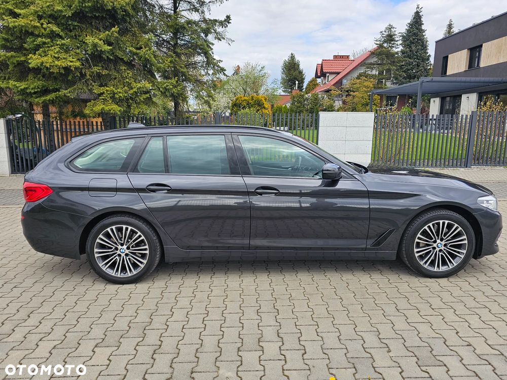 BMW Seria 5 530i Sport Line - 4