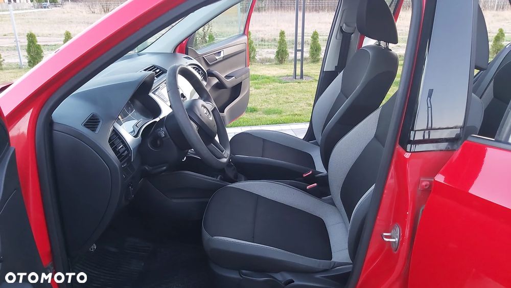 Skoda Fabia 1.2 TSI Active - 10
