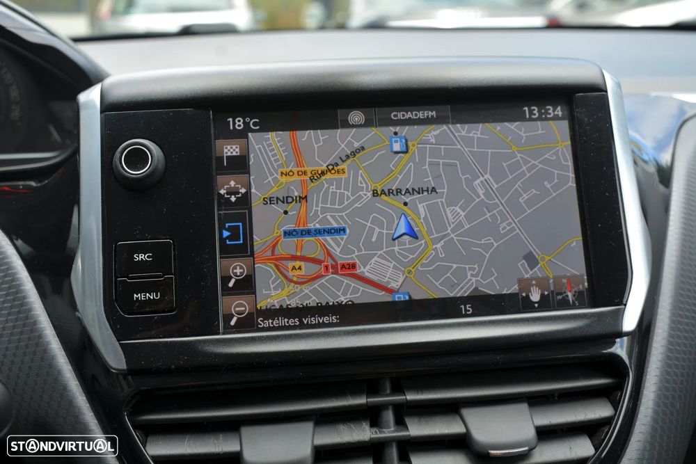 Peugeot 2008 1.2 PureTech Style - 12