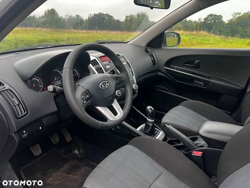 Kia Ceed 1.4 CVVT SW Edition 7 - 10