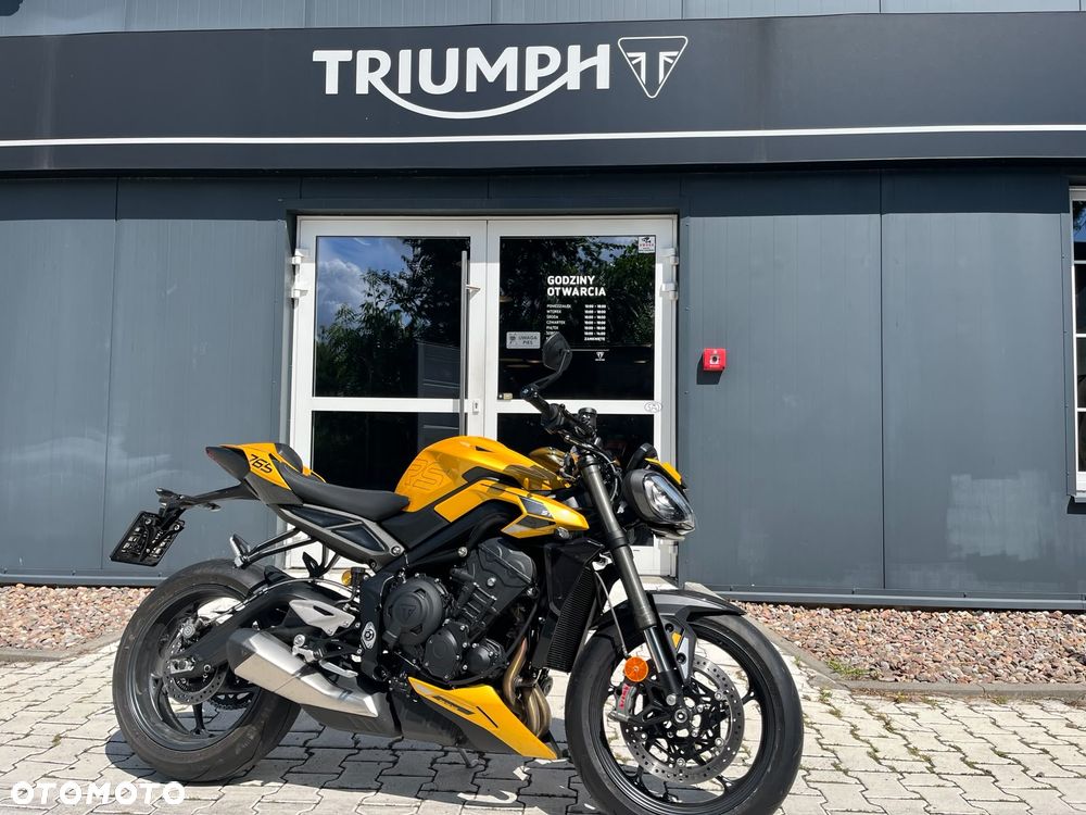 Triumph Street Triple - 1