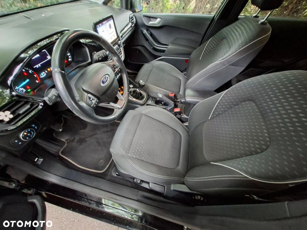 Ford Fiesta 1.0 EcoBoost S&S TITANIUM - 11