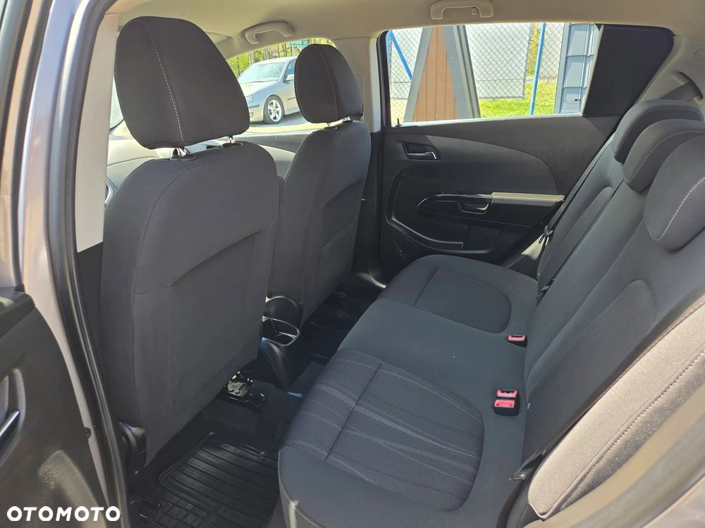 Chevrolet Aveo 1.6 LTZ - 16