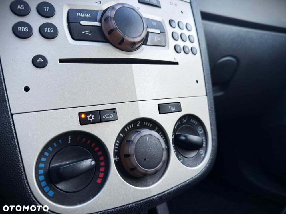 Opel Corsa - 18