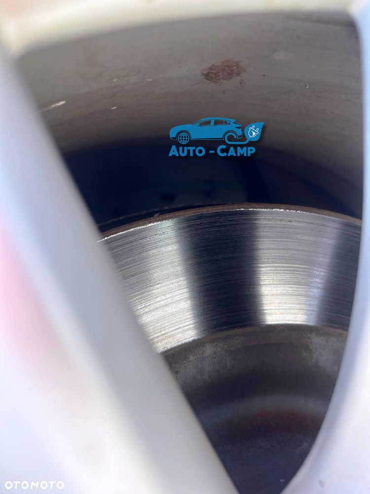 Tesla Model S 100D Allradantrieb Performance - 34