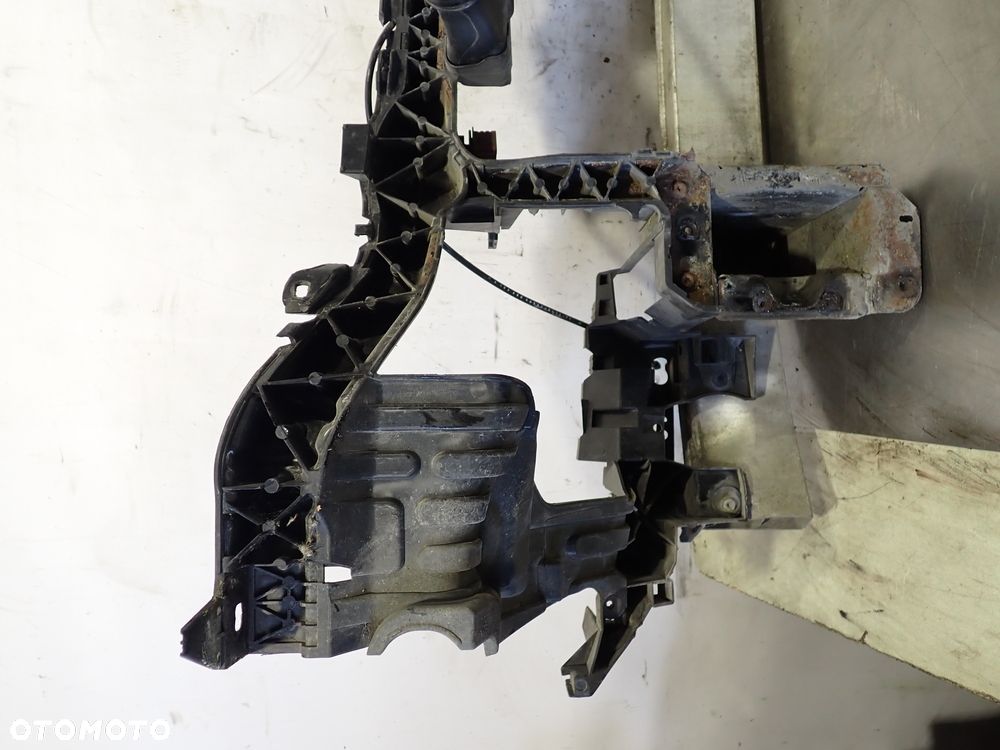 PAS PRZEDNI OKULAR MERCEDES W169 A200 - 11