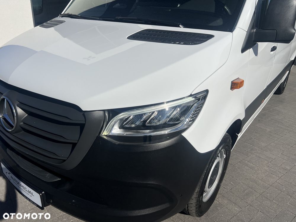 Mercedes-Benz Sprinter - 4