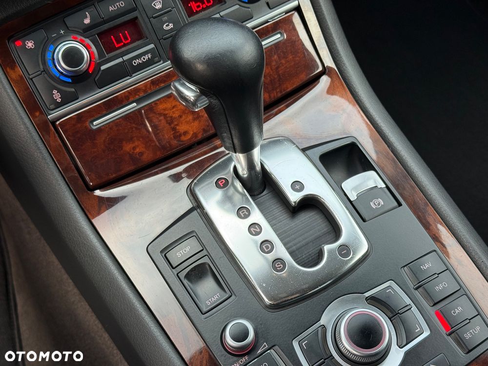 Audi A8 3.0 TDI DPF quattro Langversion - 24