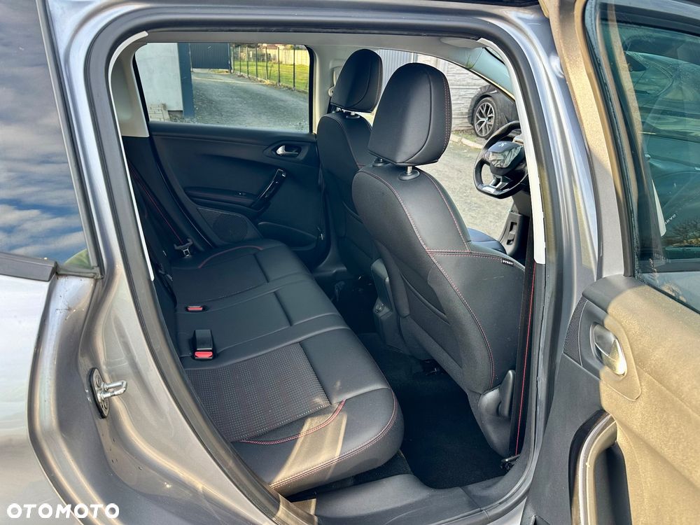 Peugeot 2008 PureTech 130 Stop&Start GT-Line Edition - 19