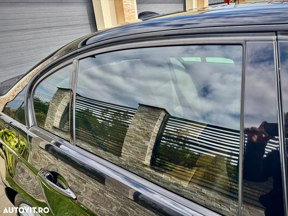 BMW Seria 3 320d xDrive DPF Aut. - 32